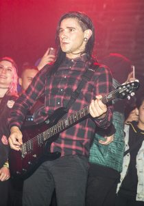 Skrillex：把咆哮贝斯带上主流的电音引爆者-0mac